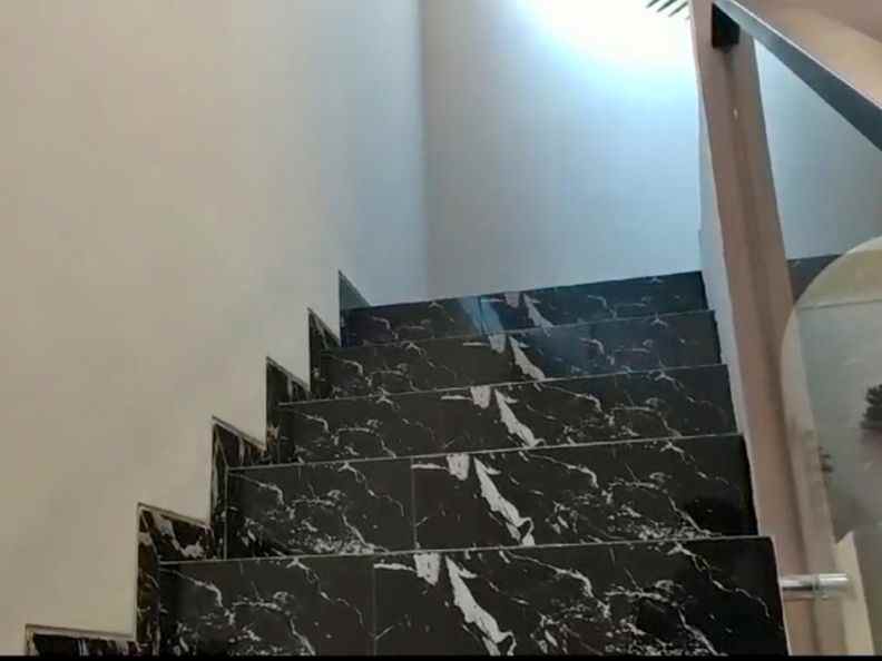 dijual rumah taman pinang indah