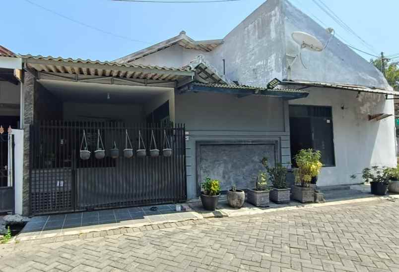 dijual rumah taman pondok indah