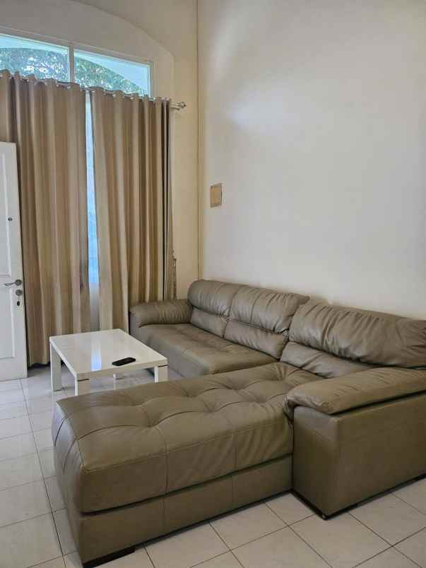 dijual rumah taman puspa raya blok b citraland utama