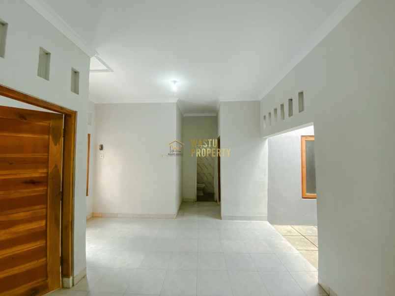 dijual rumah tamanmartani kalasan