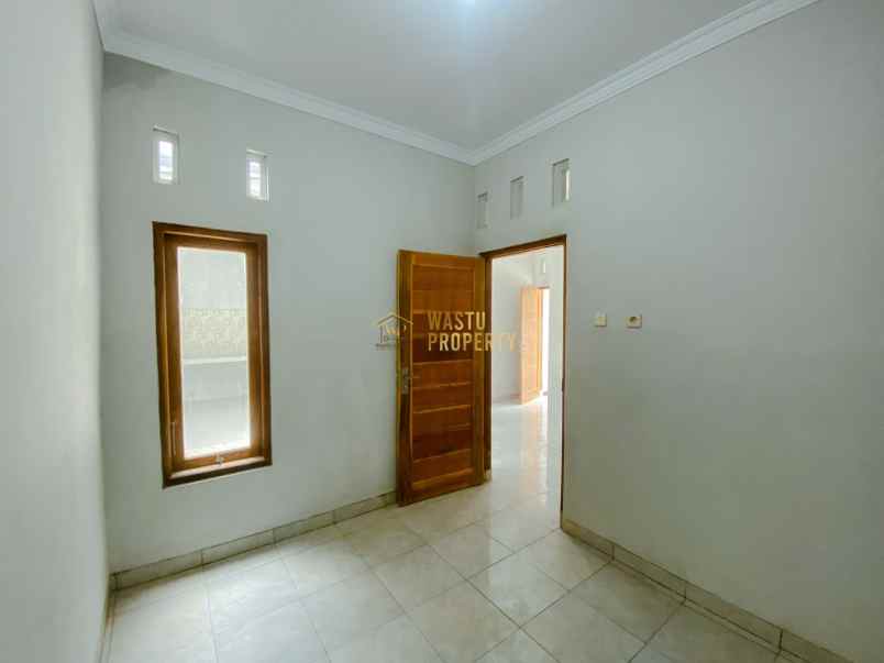 dijual rumah tamanmartani kalasan