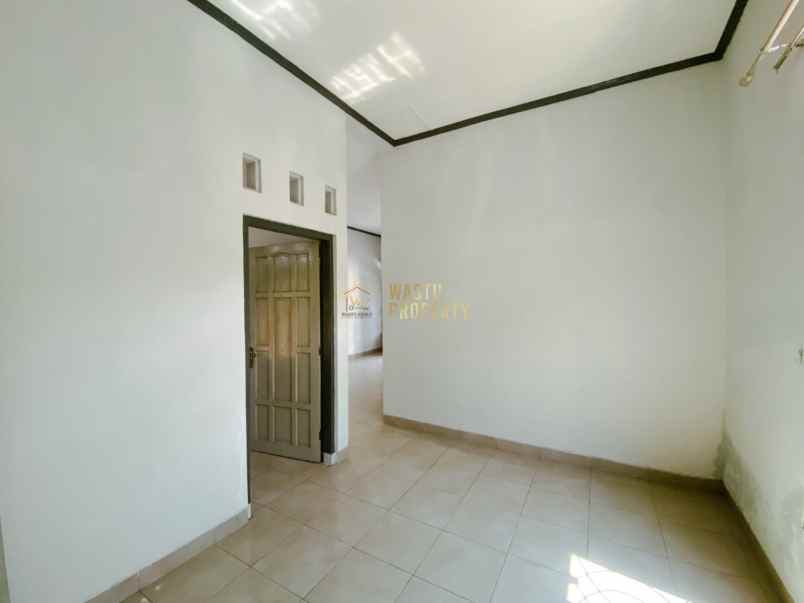 dijual rumah tamanmartani kalasan