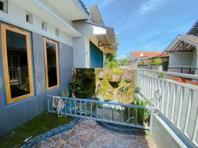 dijual rumah tamanmartani kalasan