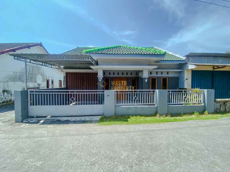 dijual rumah tamanmartani kalasan