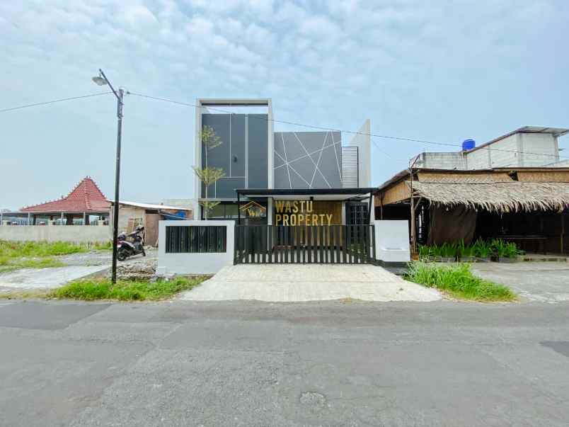 dijual rumah tamanmartani kalasan