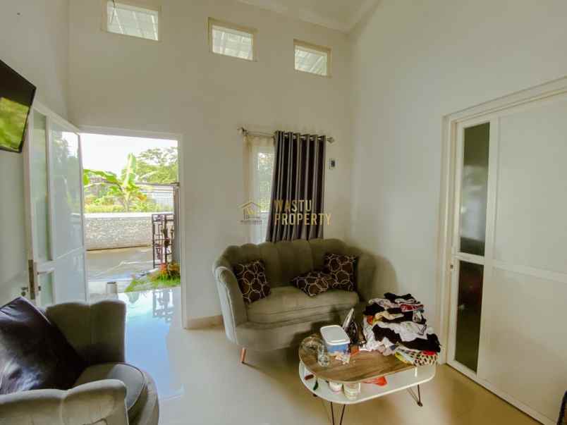 dijual rumah tamanmartani kalasan