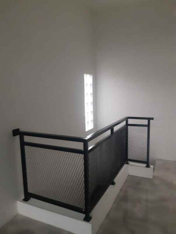 dijual rumah tanah merdeka kampung rambutan