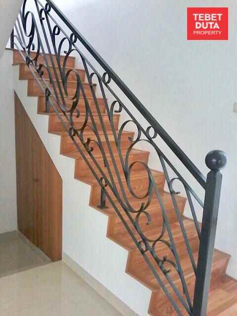dijual rumah tanjung barat
