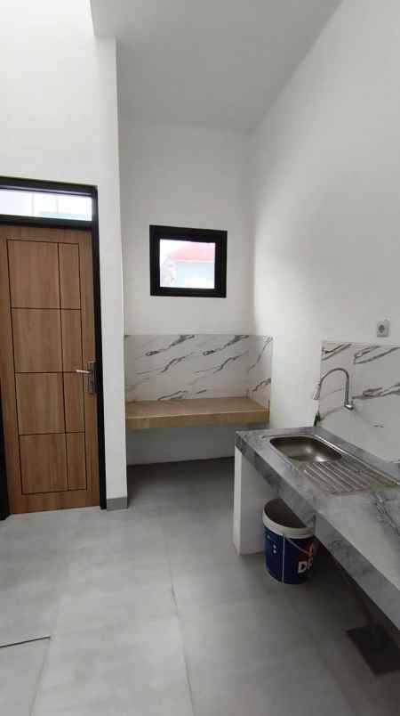 dijual rumah tenggilis mejoyo