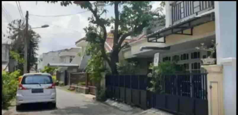dijual rumah tenggilis mejoyo surabaya