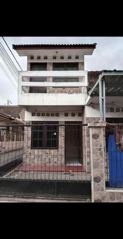 dijual rumah ugm
