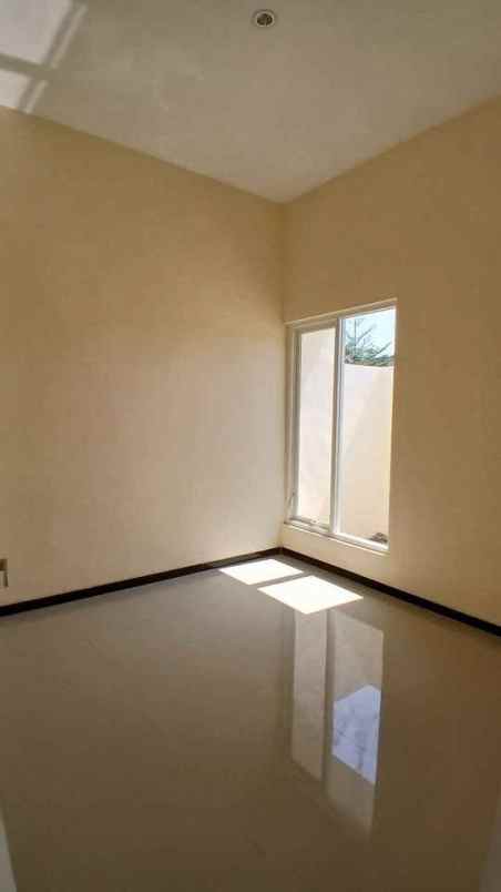 dijual rumah ulesari tirtomoyo malang