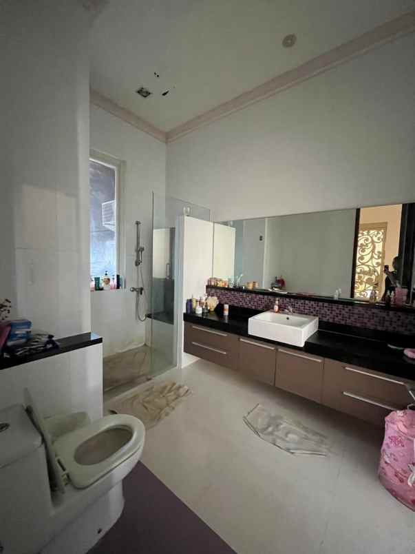 dijual rumah vbr 1 pakuwon indah
