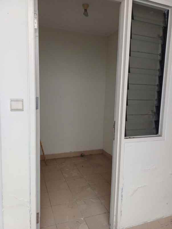dijual rumah view golf kedaton suvarna padi tangerang
