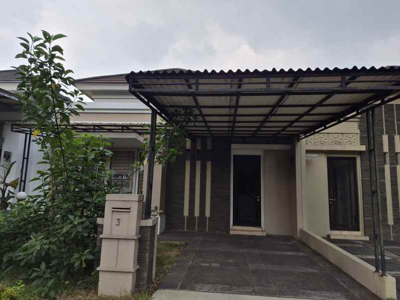 dijual rumah view golf kedaton suvarna padi tangerang