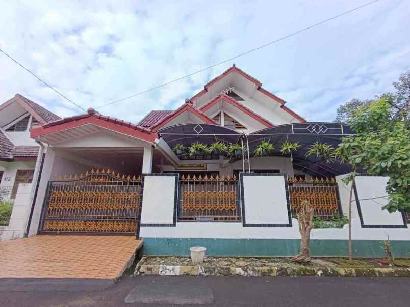 dijual rumah villa bukit novo pancoran mas