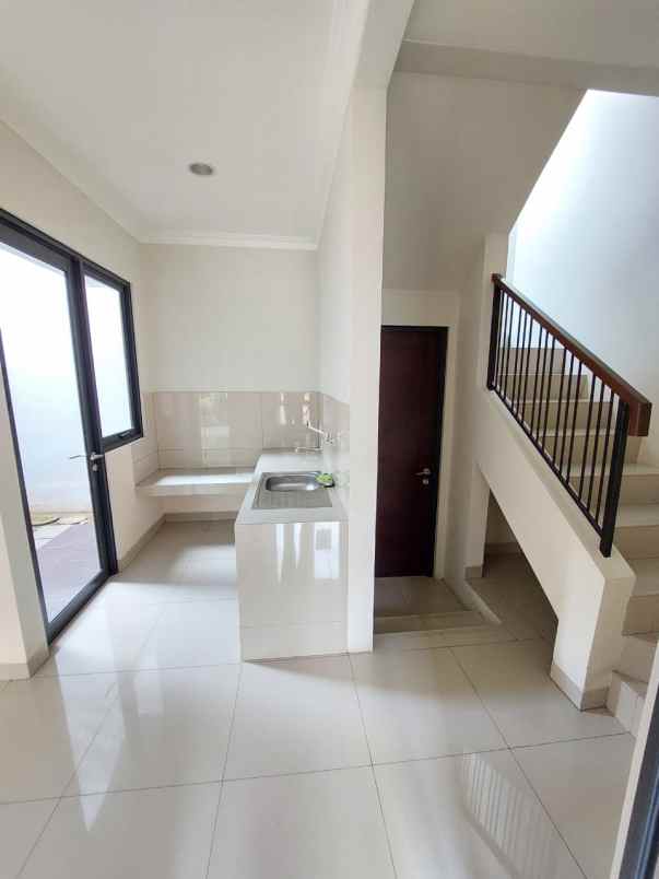 dijual rumah visalia kota wisata
