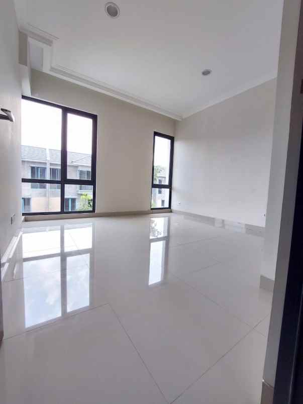 dijual rumah visalia kota wisata