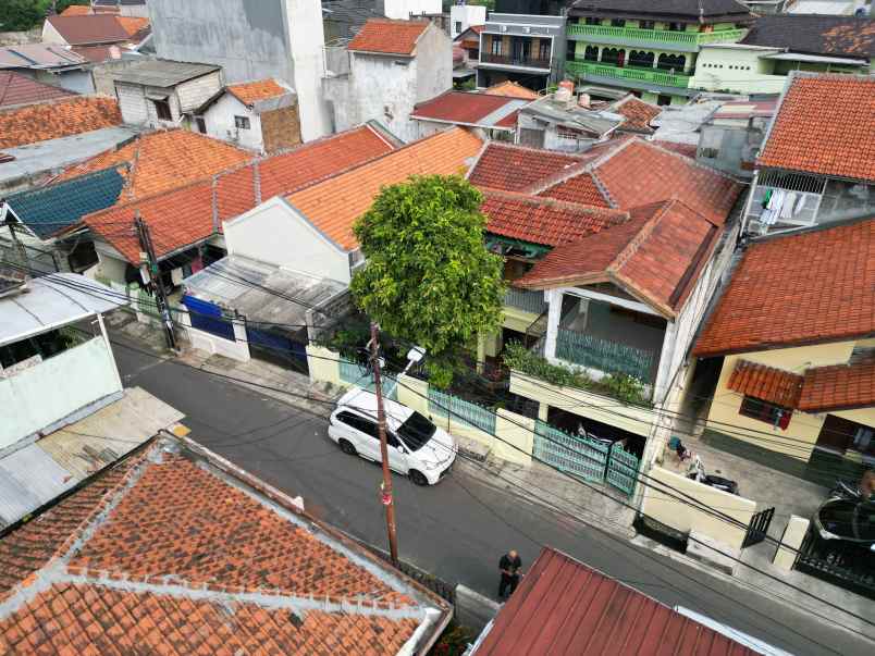 dijual rumah warung jati jakarta selatan