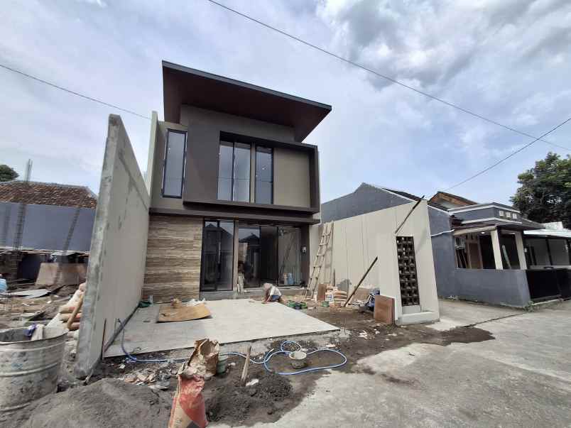 dijual rumah wedomartani ngemplak