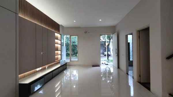 dijual rumah woodland citraland