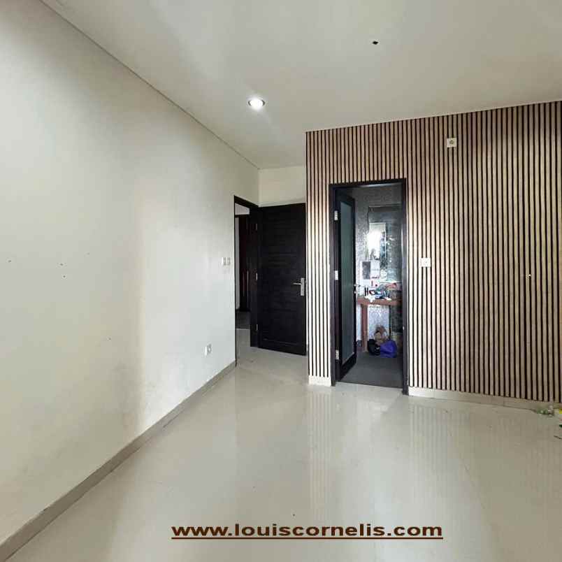dijual segera rumah elit 2 lantai di renon denpasar