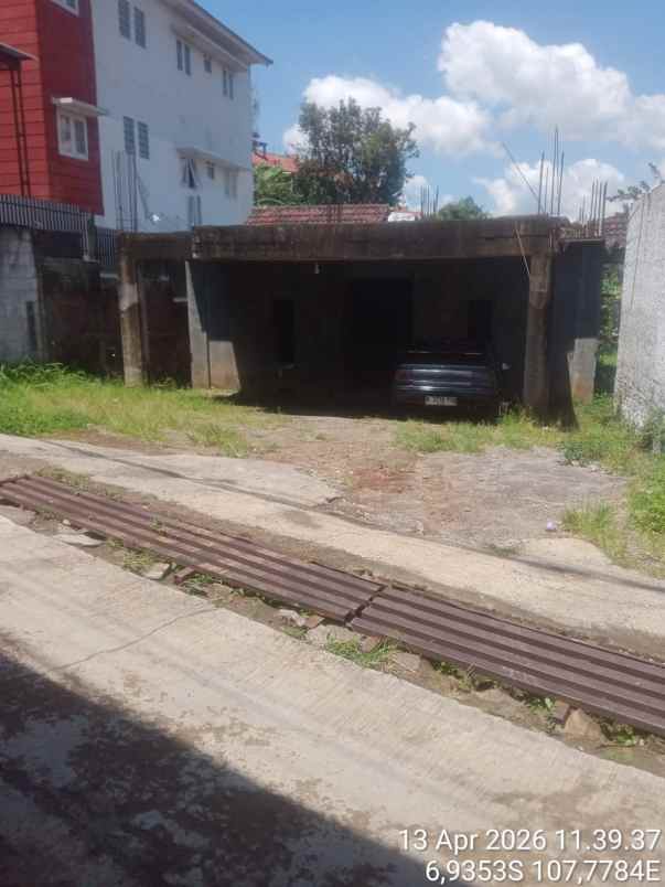 dijual tanah 420 m cocok kost bangunan sudah berdiri