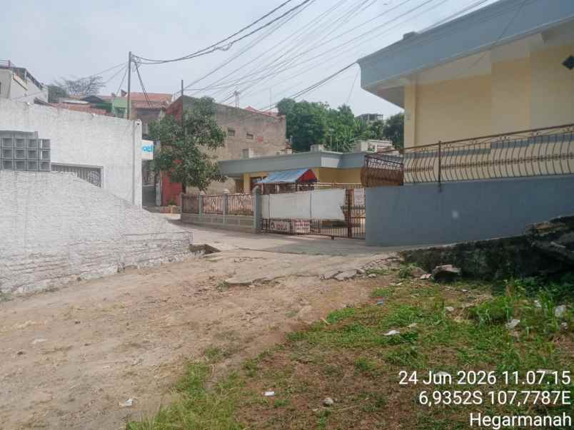 dijual tanah 420 m cocok kost bangunan sudah berdiri