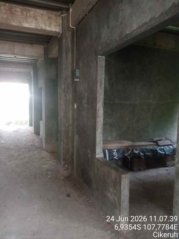 dijual tanah 420 m cocok kost bangunan sudah berdiri