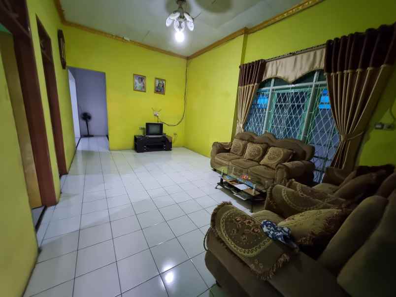 dijual tanah dan bangunan berupa rumah toko dan gudang