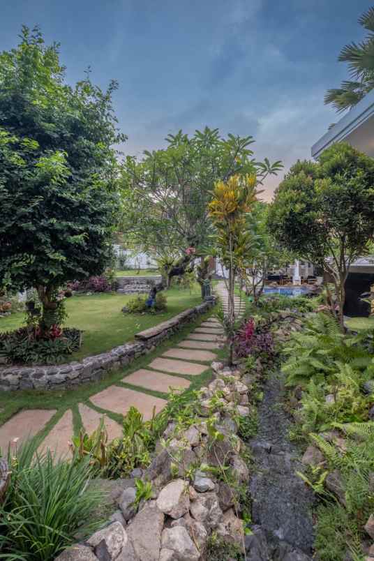 dijual villa desa lalanglingah kec