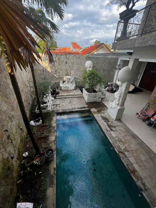 dijual villa jimbaran bali