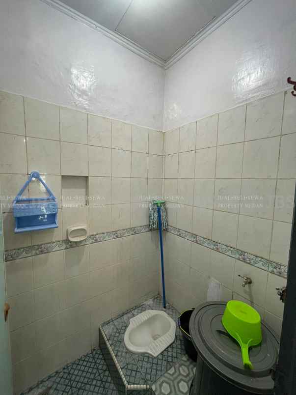 dijual villa komplek cemara hijau