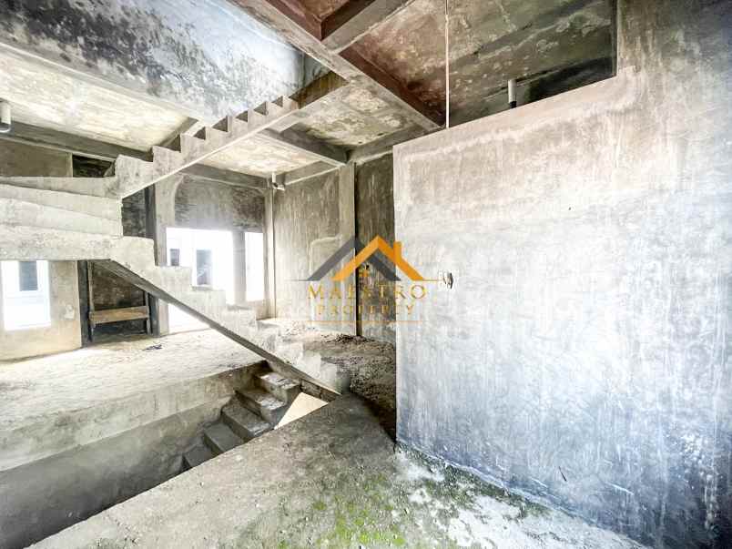 dijual villa komplek cemara houston