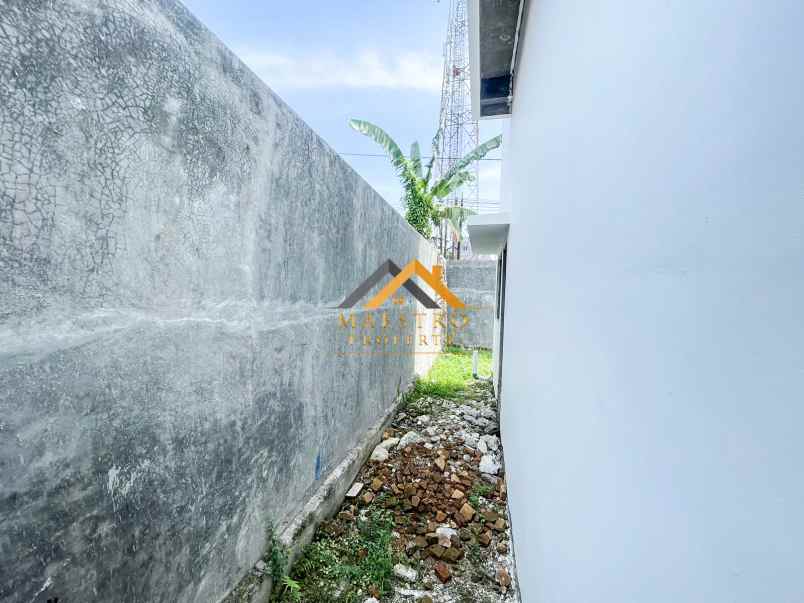 dijual villa komplek cemara houston