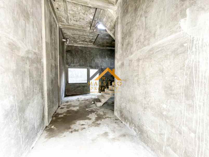 dijual villa komplek cemara houston