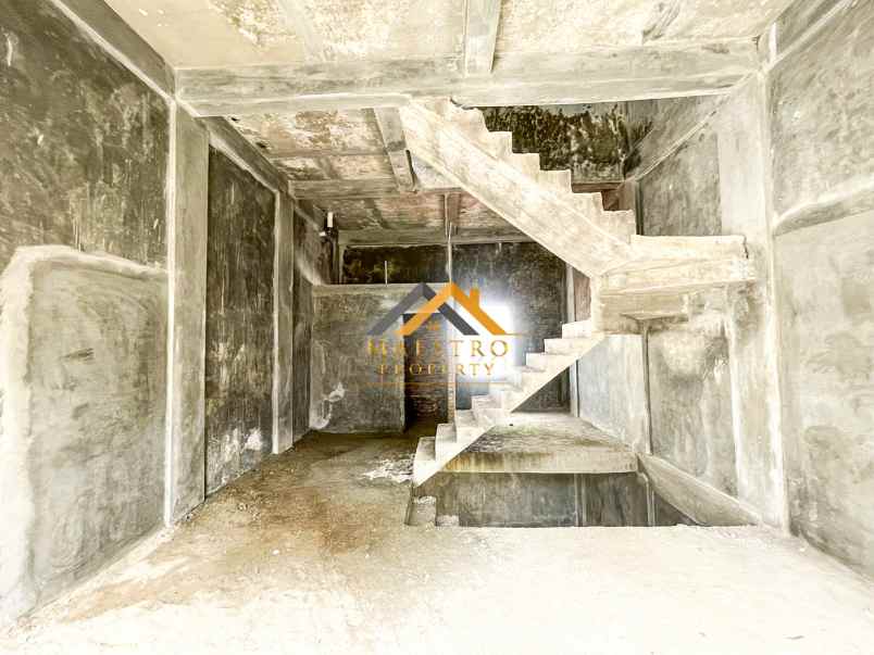 dijual villa komplek cemara houston