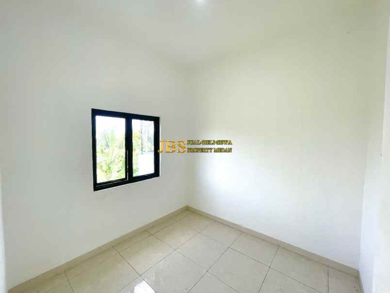 dijual villa komplek karya ville jalan