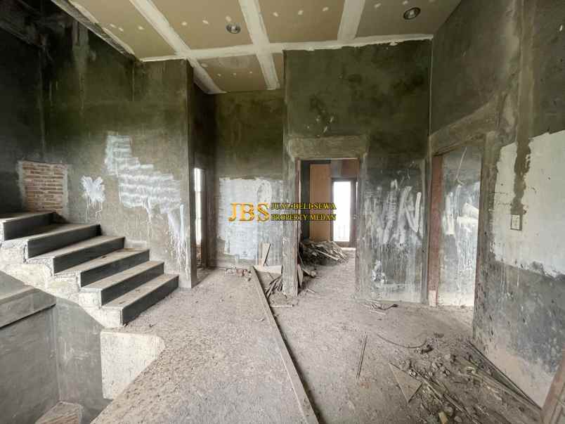 dijual villa komplek royal sumatera