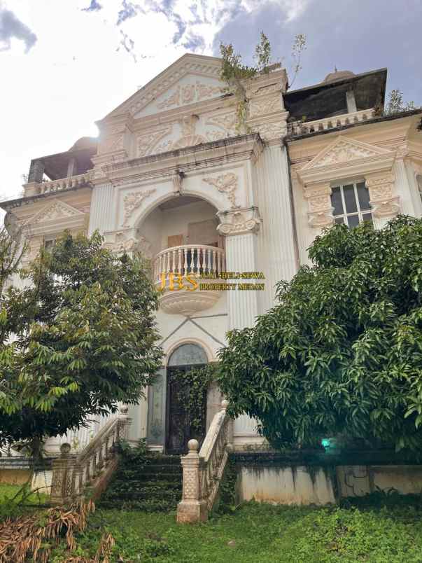 dijual villa komplek royal sumatera