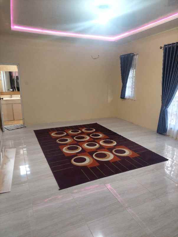 dijual villa siap huni di daerah desa cibadak