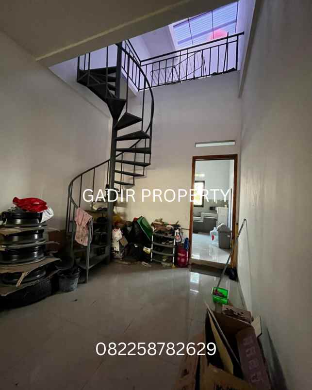 dijualrumah tatar kumalasinta kota baru parahyangan