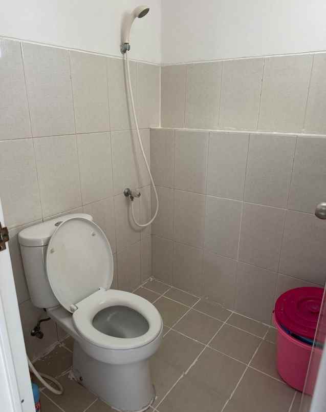 disewakan apartemen laguna kejawan putih