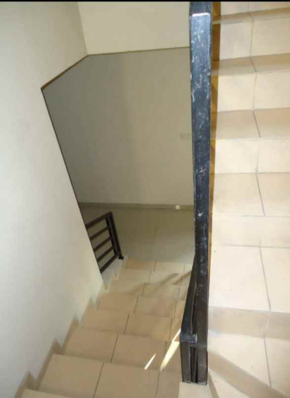 disewakan ruko gudang kantor jalan raya pos pengumben