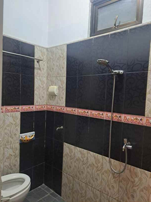 disewakan rumah cawang 3 jl bakti mulya rt