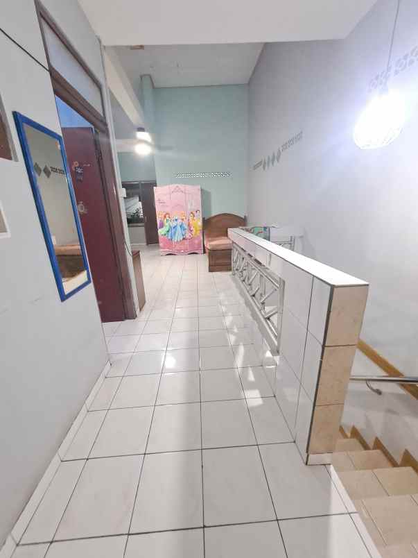 disewakan rumah cawang 3 jl bakti mulya rt