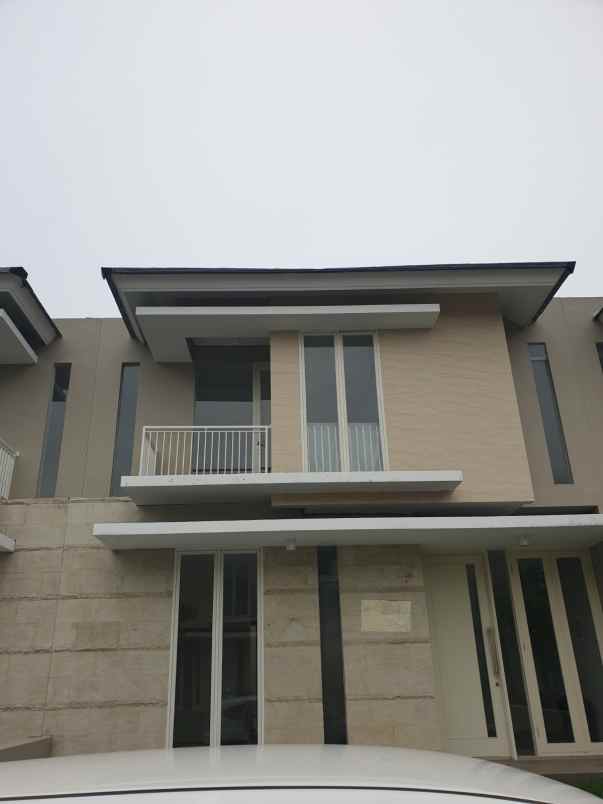 disewakan rumah citraland greenlake wiyung