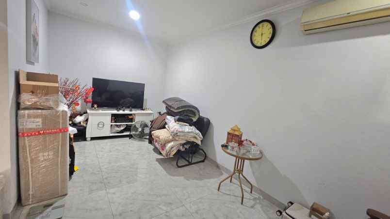 disewakan rumah cluster palm summarecon bekasi