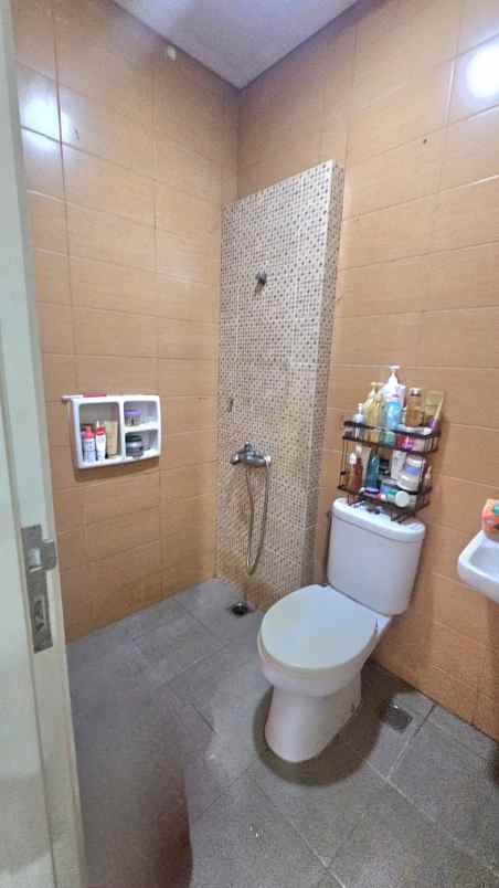 disewakan rumah cluster palm summarecon bekasi