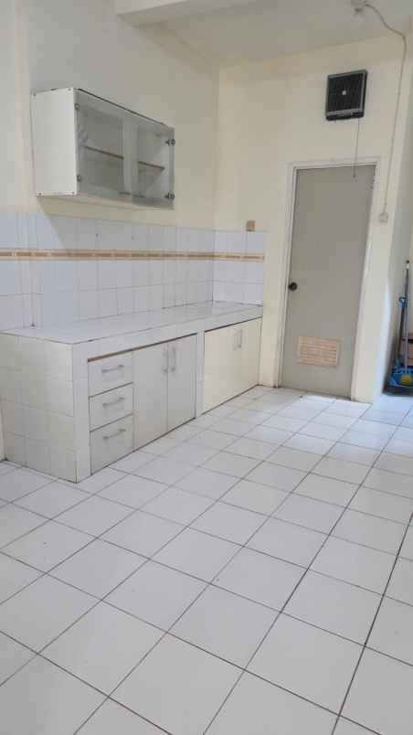 disewakan rumah cluster taman cikini